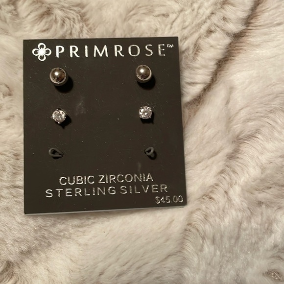 primrose Jewelry - New, never worn Stud earrings n